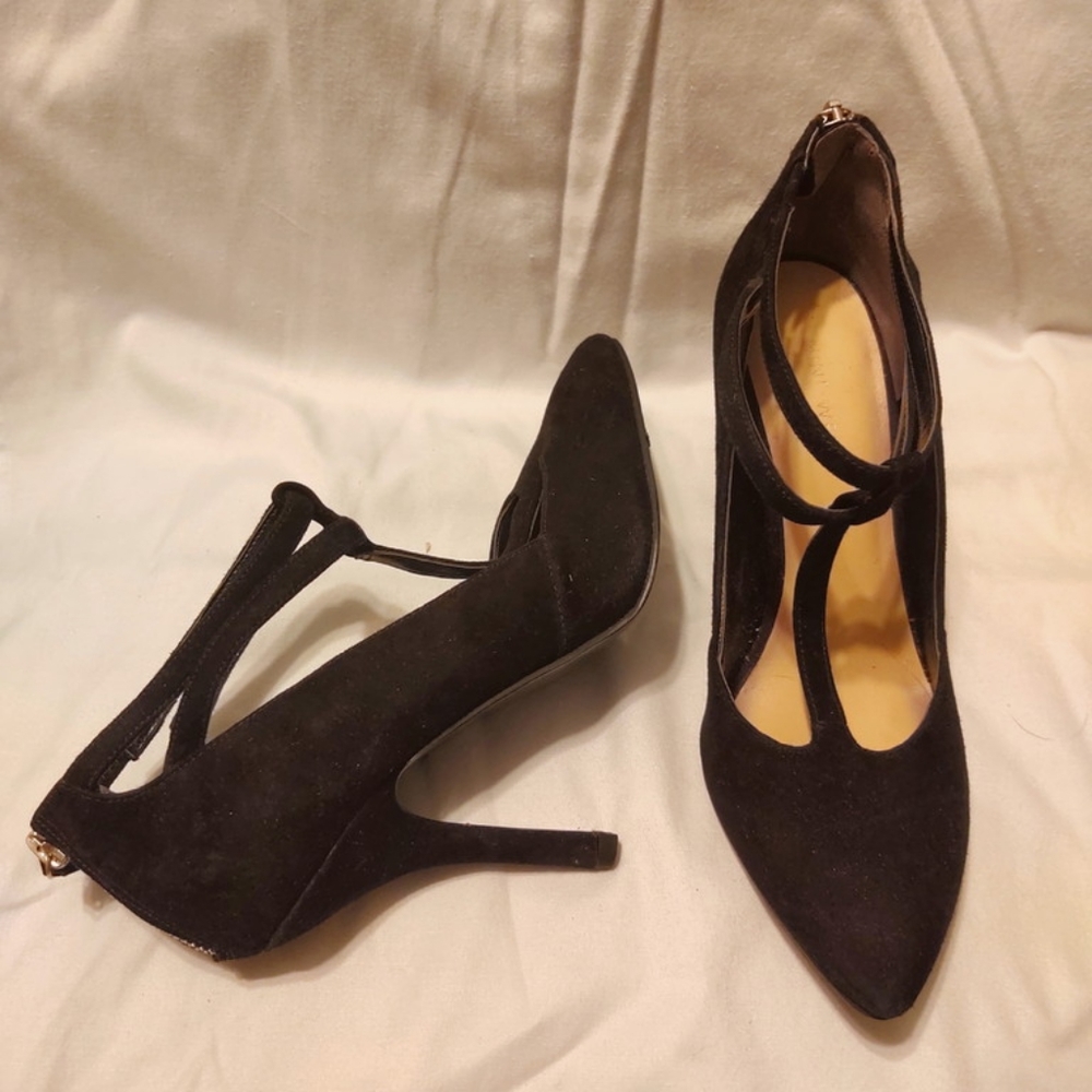 GUC Nine West T-strap Heels